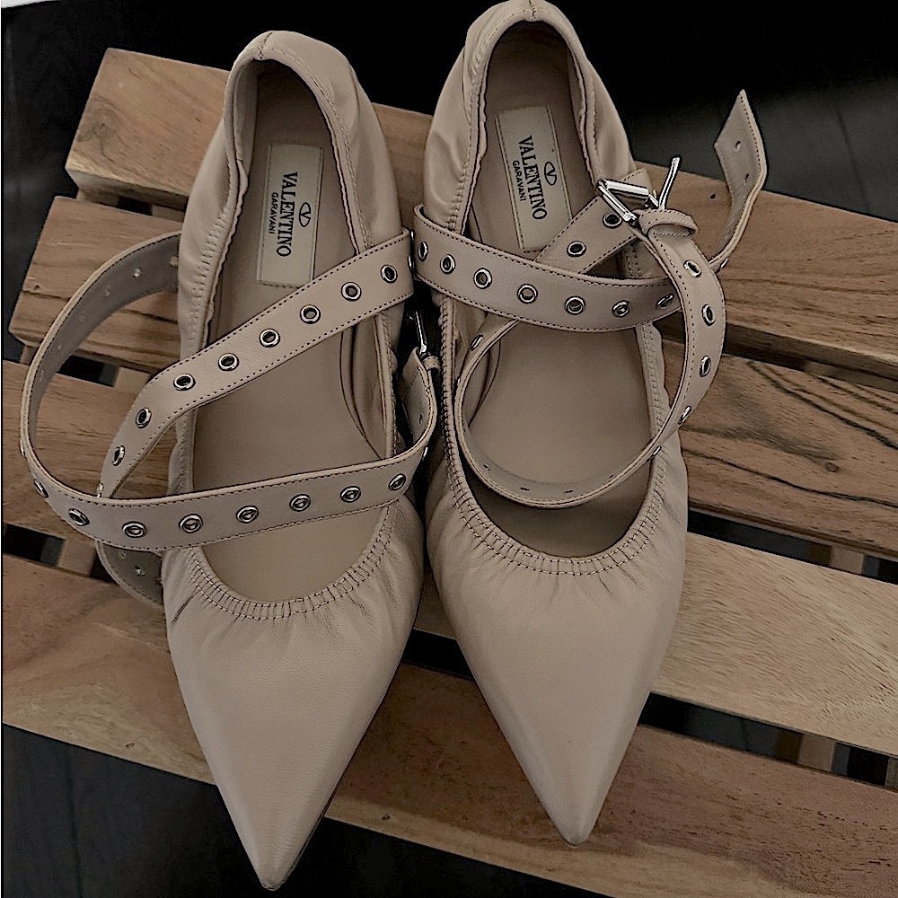 Authentic Valentino Garavani Ballet Flats